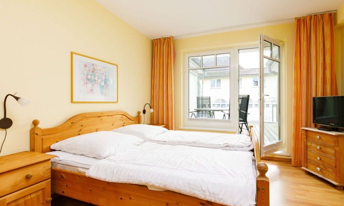 Ostvorpommern Apartment | Nice apartment for 4 people with WIFI, TV and terrace
