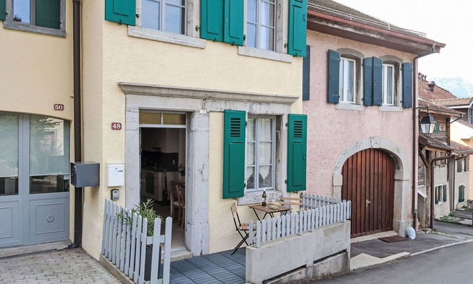 Yvorne Apartment | Nice apartment for 4 people with WIFI and terrace