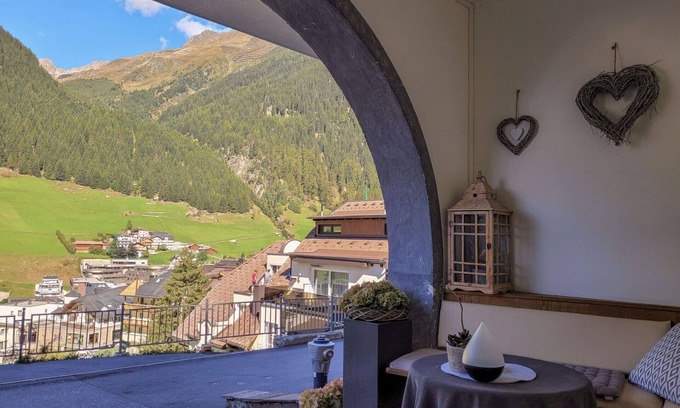 Ischgl Apartment | Nice apartment for 6 people with WIFI, TV, balcony and pets allowed