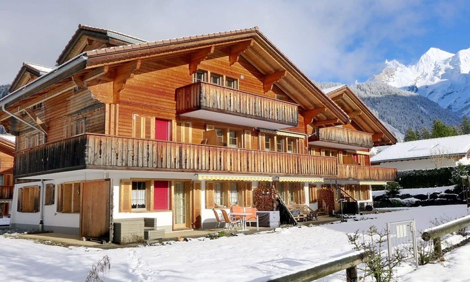 Kandersteg Apartment | Nice apartment for 4 guests with WIFI, TV, terrace and panoramic view