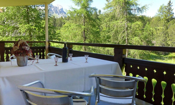 Maloja Apartment | Nice apartment for 4 guests with WIFI, TV, balcony and pets allowed