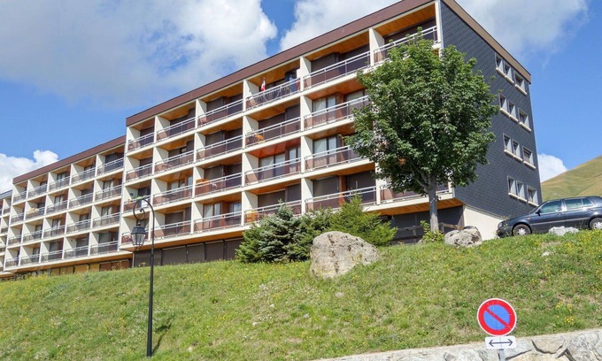 La Toussuire Apartment | Nice apartment for 6 guests with WIFI, TV and balcony