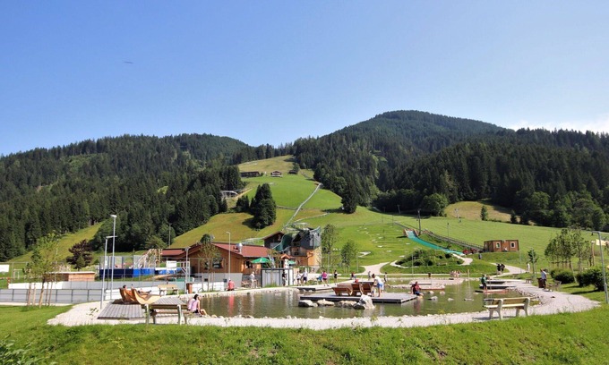 Wildschoenau Villa | Nice apartment in villa for 4 people with WIFI, TV, balcony and parking