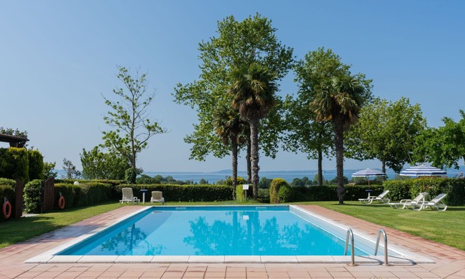 Bolsena Villa | Nice apartment in villa for 4 people with pool, WIFI, TV, patio, pets allowed and parking