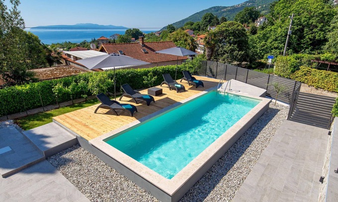 Opric Apartment | Nice apartment in Lovran with WiFi