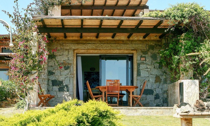 Sant'Elmo House | Nice apartment in villa for 4 guests with A/C, TV, terrace and pets allowed