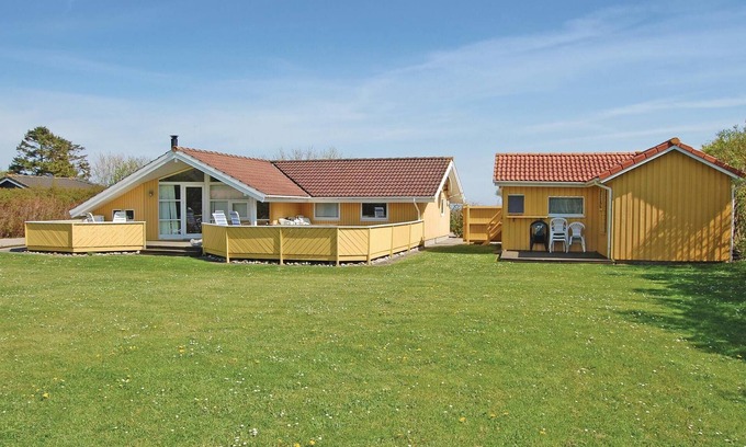 Spodsbjerg House | Nice home in Rudkøbing with sauna