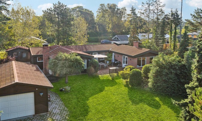 Bøtø By House | Nice home in Væggerløse with WiFi