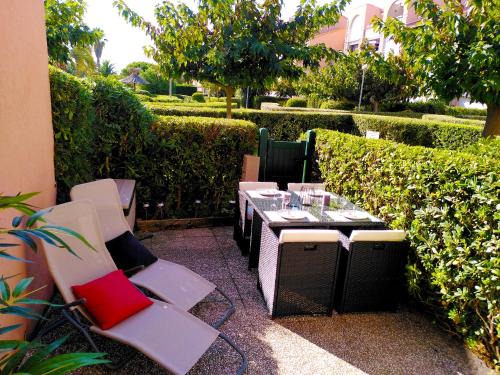 Palavas-les-Flots Apartment | Nid douillet F2, clim, jardin, piscine, parking, plage 200 m Palavas