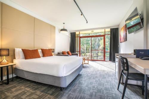 Mount Evelyn Hotel | Nightcap at York on Lilydale