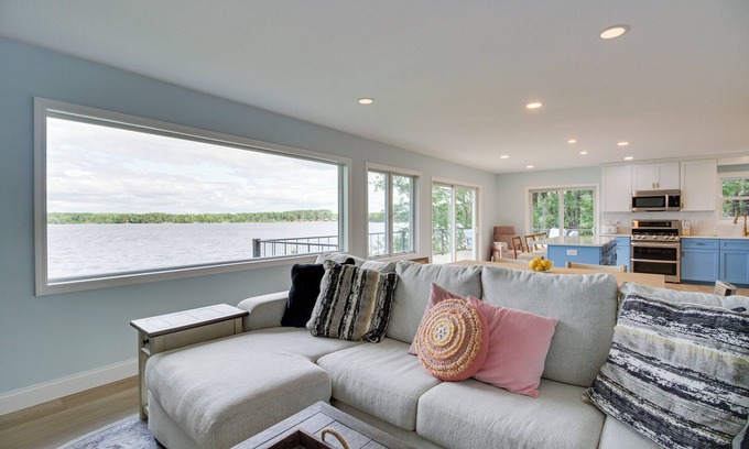 Nisswa House | Nisswa Lake Getaway w/Hot Tub + Kayaks!