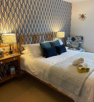 Lyme Regis Bed & Breakfast | No 12