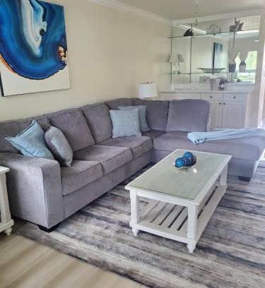 Indian Shores Apartment | No Shoes Required