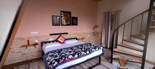 Naina Range Hotel | Nomadsland by Cottage Club Inn