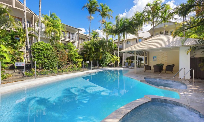 Noosaville Apartment | Noosa Outrigger Beach Resort