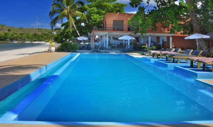 Ambondrona Hotel | Nosy Lodge
