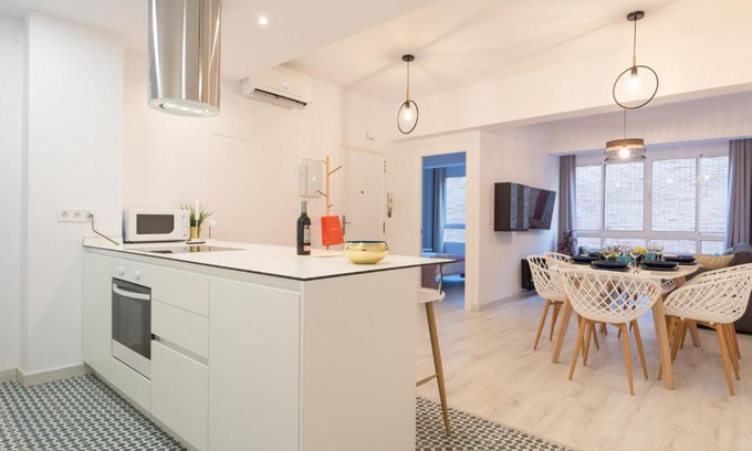 La Goleta Apartment | Nuevo centro 3 hab 2 baños ac wifi
