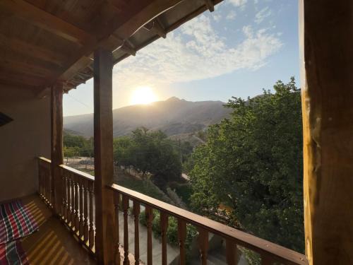 Uzbekistan House | Nur Homestay in Nurata Mountains