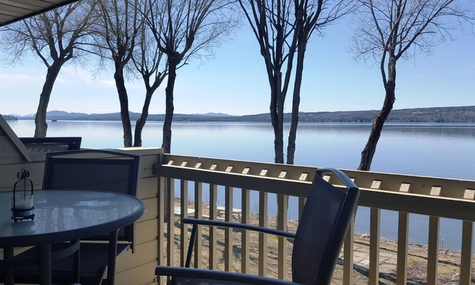 Magog House | O'berge du Village