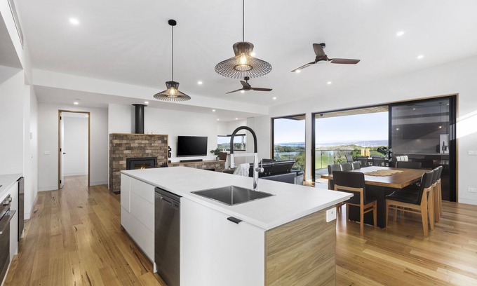 Surf Coast House | O'Donohue Stunner! Su