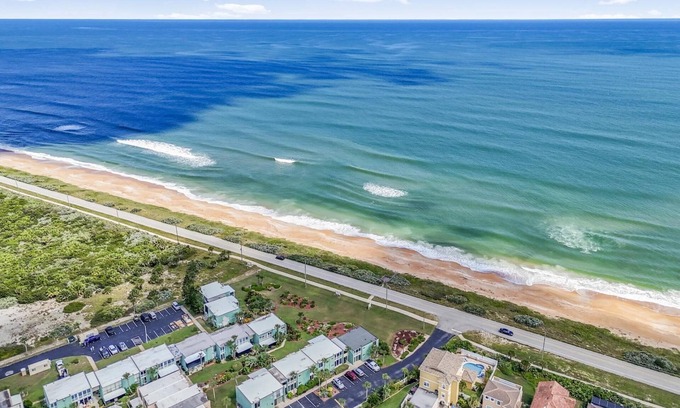 Ormond Beach Condo | Ocean Breeze Condo | Ocean Views | Steps To Beach | Pool | Flagler/Ormond Beach