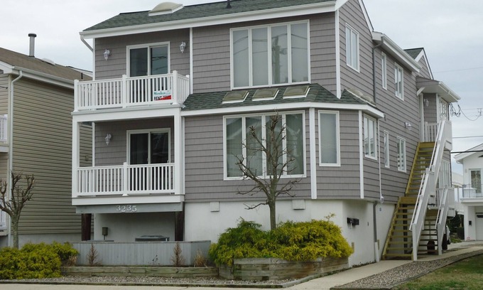 Gold Coast House | Ocean City Beach Block - 2nd floor