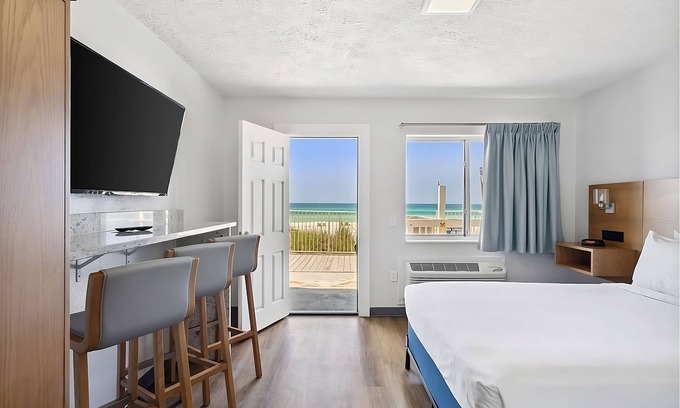 Laguna Beach Estates House | Ocean/Gulf View Beach Walkup Deluxe Suite at Sugar Sands Hotel, 2 Units