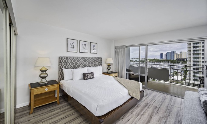 Waikiki Condo | Ocean & Marina Views at Ilikai Hotel by the Beach w/Great Building Amenities