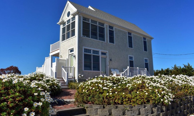 West Dennis House | Ocean & Marsh Views – Steps to Fiddler's Green Private Beach
