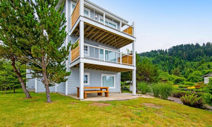 Neskowin House | Ocean Ridge Retreat
