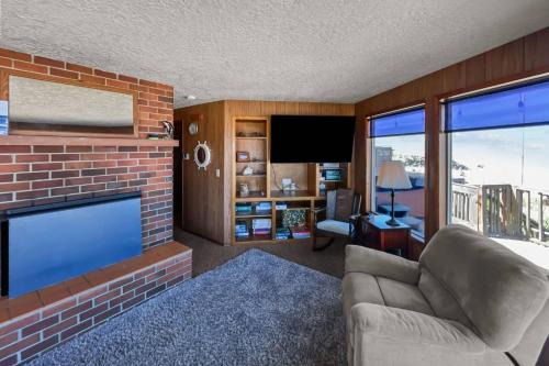 Rockaway Beach House | Ocean's Edge Escape