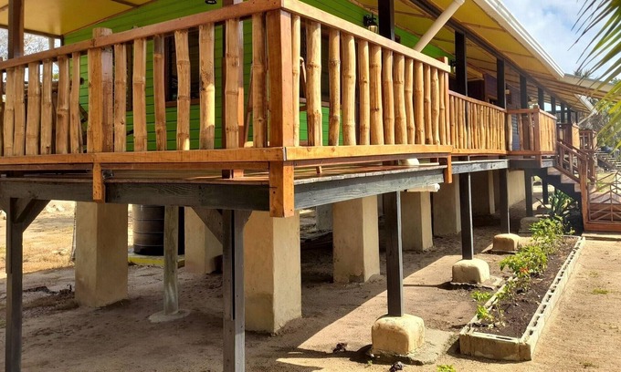 Gales Point Apartment | Ocean View Beachfront Green Cabana 4, AC, Wi-Fi, Swim Pool