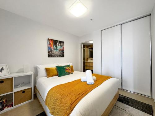 St Kilda Apartment | Ocean View Modern 2 bedroom with Parking in St Kilda