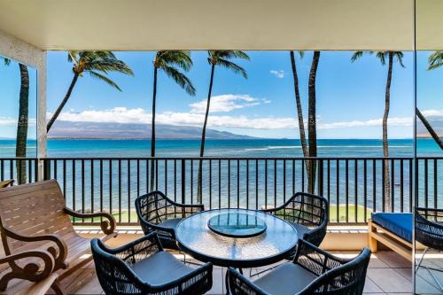 Maalaea House | Oceanfront Abode Remodeled in 2021 Sleeps 6