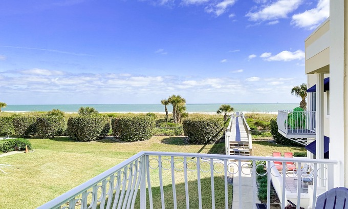 Cape Caneveral Beach Gardens Condo | Oceanfront Condo with Shared Pool and Hot Tub, Ocean View, and High-Speed WiFi