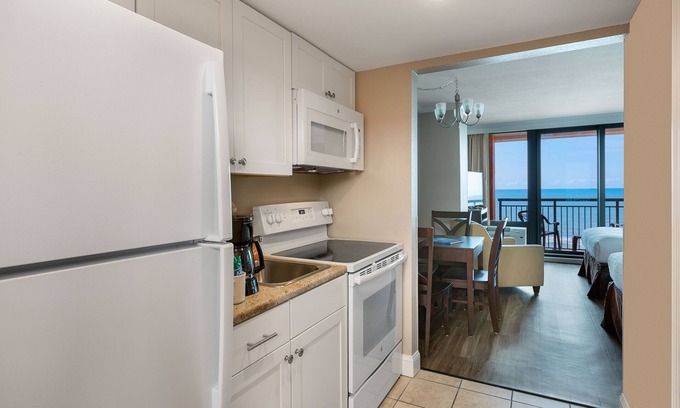 Myrtle Beach Resort | Oceanfront Efficiency w/Fantastic View + Official On-Site Rental Privileges