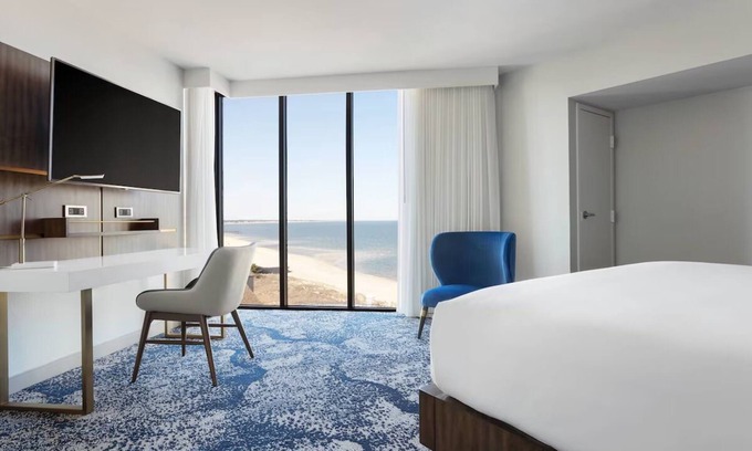 Northeast Virginia Beach Hotel | Oceanfront Getaway! Pool, Restaurant & Trails Nearby!