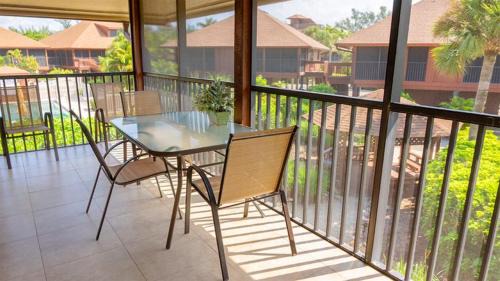 Sanibel House | Oceanfront Sanibel Island retreat with private beach