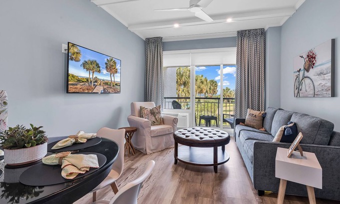 Litchfield by the Sea Condo | Oceanfront: Sea, Sun, & Sand renovated 1-bed 1-bath condo at Bridgewater