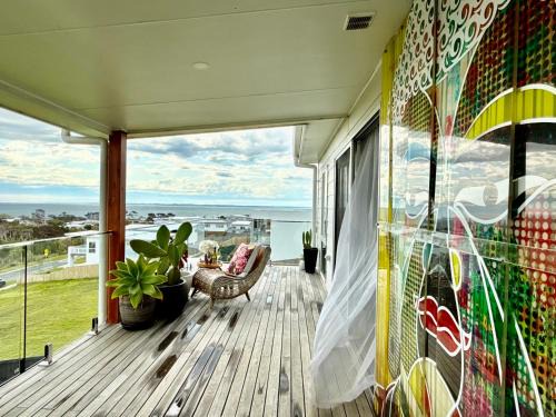 San Remo House | Oceania Vista - Modern Retreat near San Remo Beach