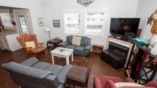 Kill Devil Hills House | Oceanside, Hot Tub, Close to beach, KD231, WindOver