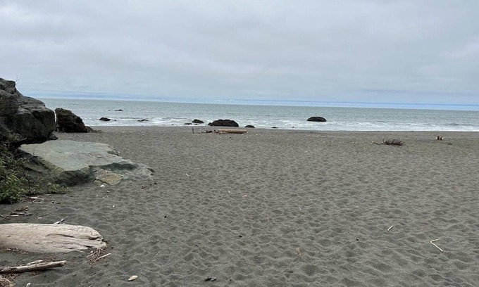 Smith River Apartment | Oceanview Cabin 25 w Jacuzzi Plesant Views