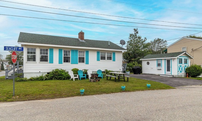 Ocean Park Cottage | Oceanview from your front steps, by Ocean Park, a block from the beach and downtown OOB