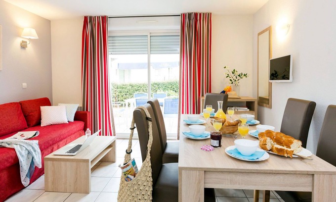 Salavas House | Odalys Référence Les Hauts de Salavas by Interhome