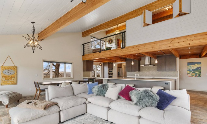 Bozeman House | Off the Beaten Path still in the Middle of it all!