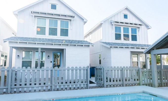 Old Town Apartment | OL3B- Mercer Villa