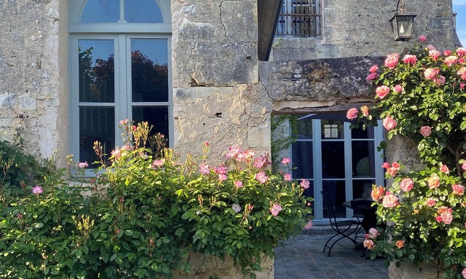 Le Grand-Pressigny House | Old barn renovated like a fairy tale