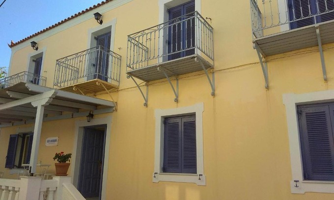Spetses Apartment | Old Harbor Apartments