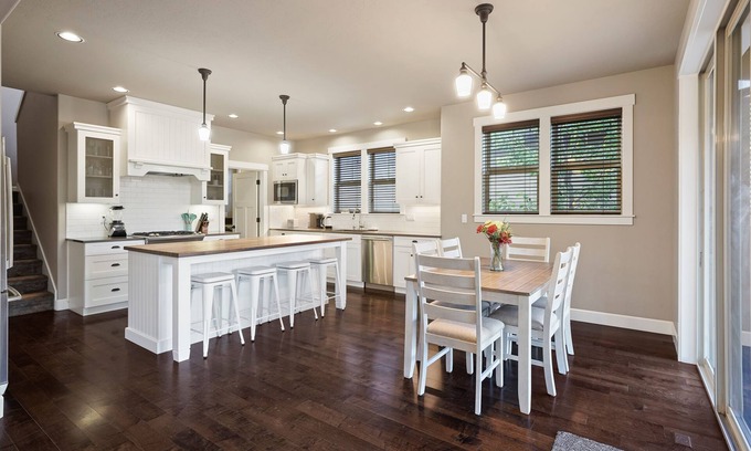 Southern Crossing House | Old Mill on The Canal, Large Garage, Firepit, Office