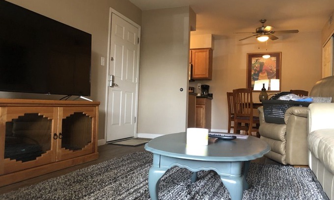 Park Scottsdale Four Apartment | Old Town Scottsdale-In the Middle of it ALL!!